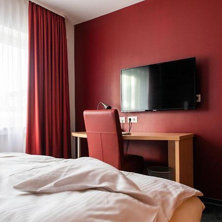 Mein Schlosshotel Хойзенщам Екстериор снимка