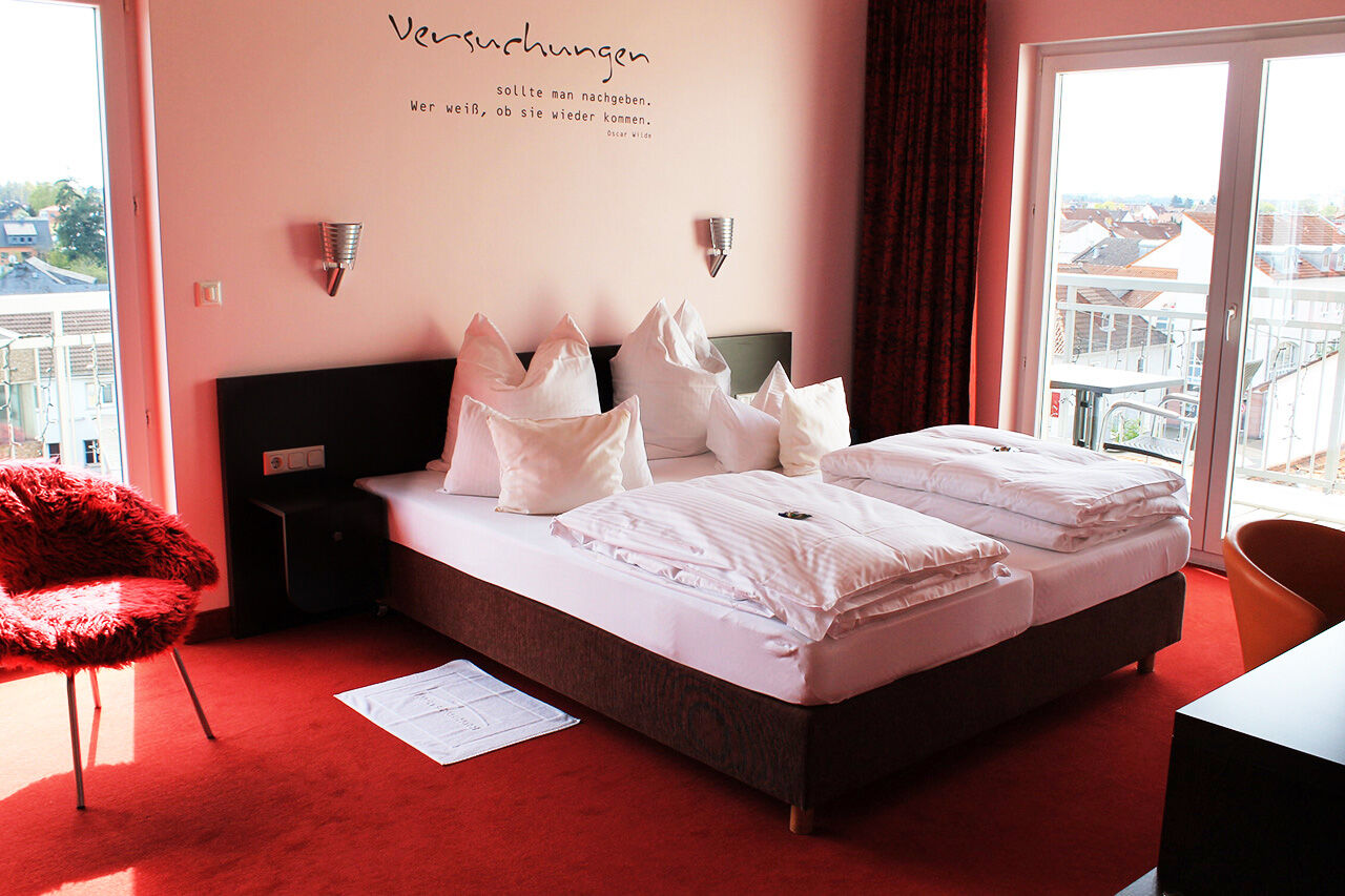 Mein Schlosshotel Хойзенщам Екстериор снимка